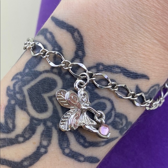 💛 Elegant Silver Fairy Charm Bracelet - Picture 5 of 5